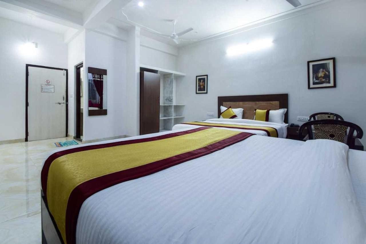 Collection O Vallabh Villas Udaipur Buitenkant foto